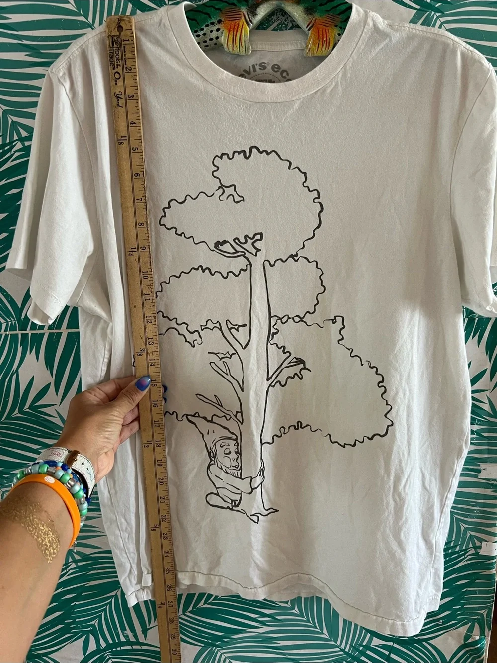 Levi's Eco White Tee w/ Black Tree & Gnome Sketch 70% organic cotton sz L